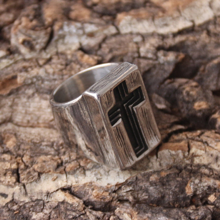 Retro Minimalist Style Broadside Cross Ring