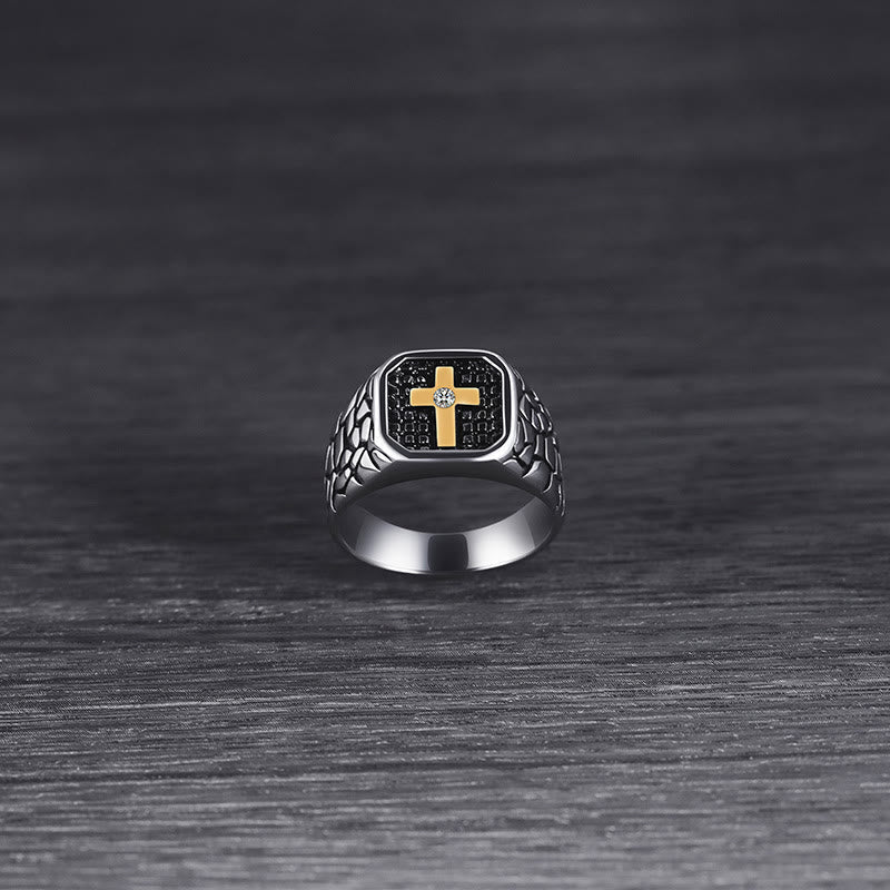 Classic Style Cracked Stone Pattern Cross Devine Faith Ring