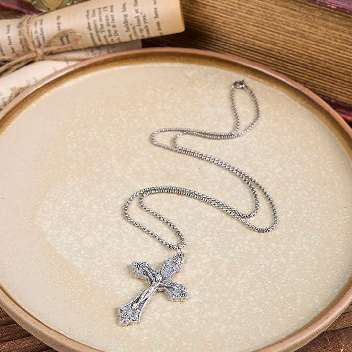 Retro Pattern Exclusive Craft Grape Leaves Jesus Crucifix Pendant Necklace