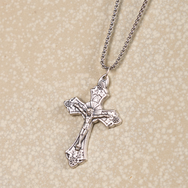 Retro Pattern Exclusive Craft Grape Leaves Jesus Crucifix Pendant Necklace