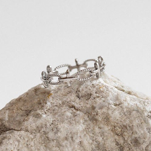 Minimalist Retro Style Cross Engraved Faith Ring