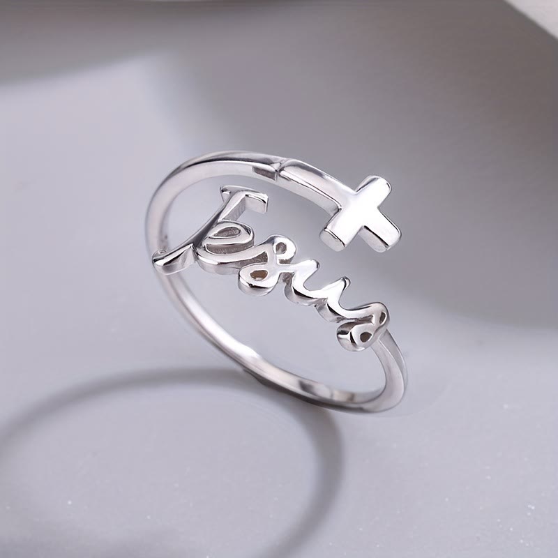 Jesus & Cross Ring: A Simple Yet Profound Testament of Faith
