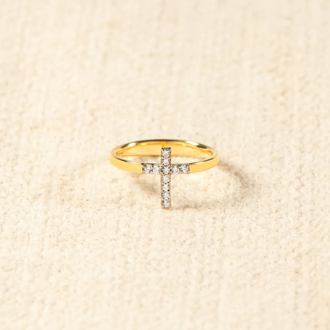 925 Silver Cross & "Trust God" Ring: Symbols of Hope