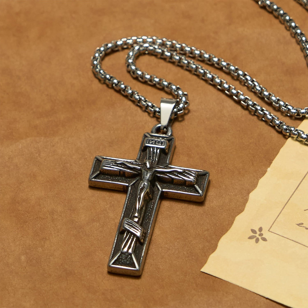 Retro Classic Style Crucifix Pendant Necklace: A Faithful Emblem