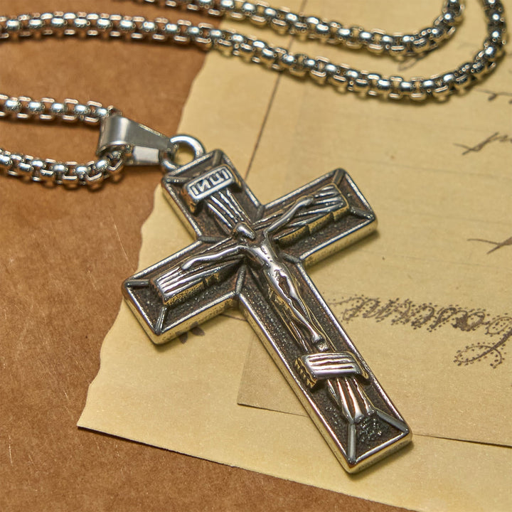 Retro Classic Style Crucifix Pendant Necklace: A Faithful Emblem
