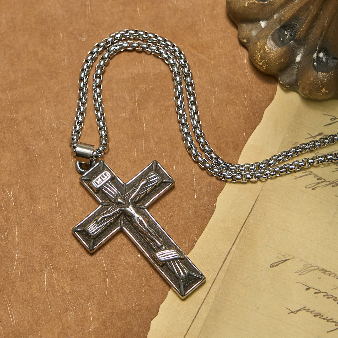 Retro Classic Style Crucifix Pendant Necklace: A Faithful Emblem