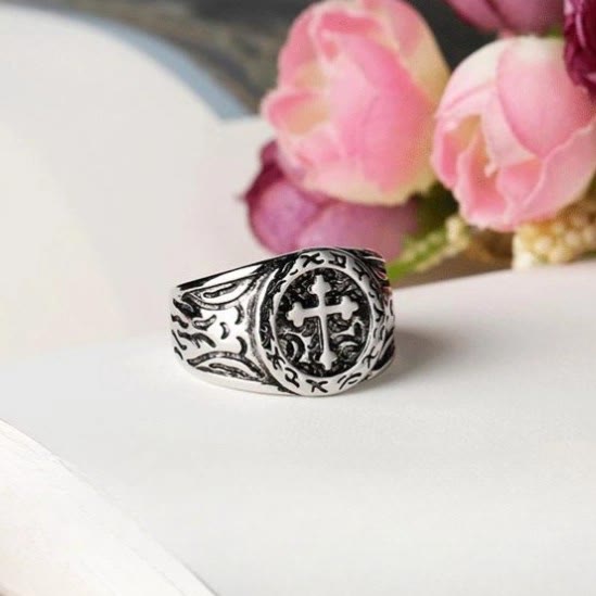 Classic Silver Cross Ring with Ornate Patterns: Handmade Relic of Faith