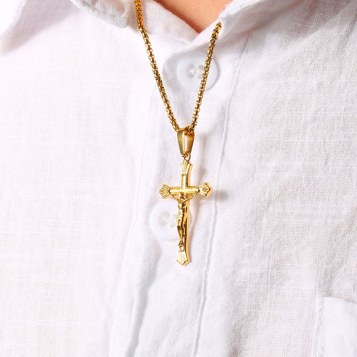 Tri - Color Jesus Crucifix Necklace: A Fusion of Faith and Stylish Hues