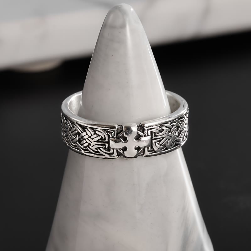 Celtic Cross Ring: Timeless Faith & Intricate Devotion