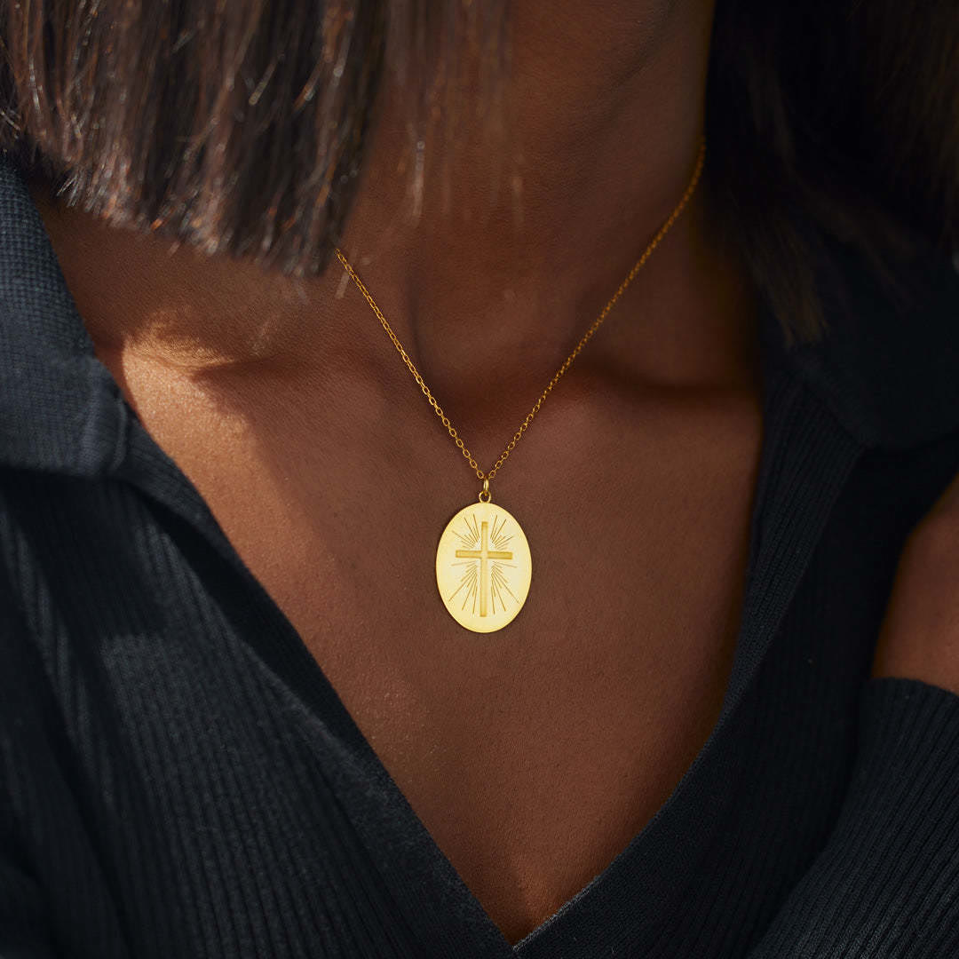 Radiant Cross Disc Necklace: Wearable Faith Token for Daily Carry