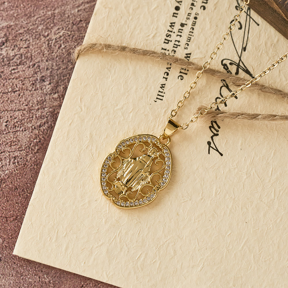 Our Lady Three-Design Necklace: Steady Companion for Quiet Routines