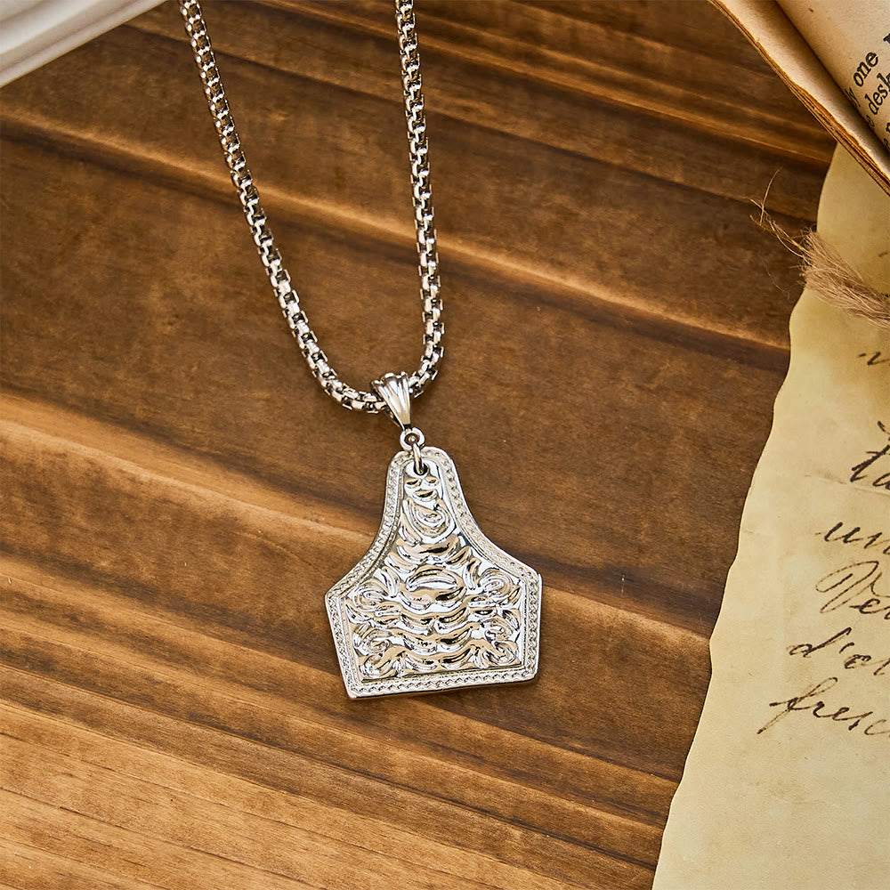 Ornate Cross Pendant Necklace: Steadfast Faith for Daily Wear