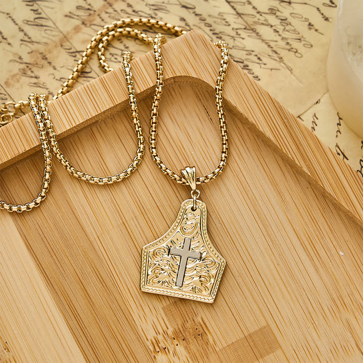 Ornate Cross Pendant Necklace: Steadfast Faith for Daily Wear