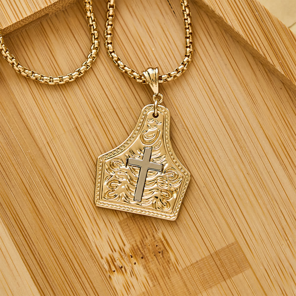 Ornate Cross Pendant Necklace: Steadfast Faith for Daily Wear