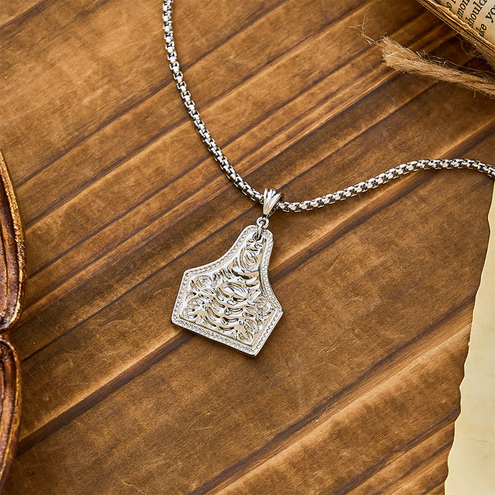 Ornate Cross Pendant Necklace: Steadfast Faith for Daily Wear