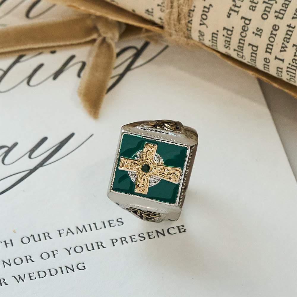 Vintage & Classic Crucifix Irish Celtic Blessing Ring: A Symbol of Elegance