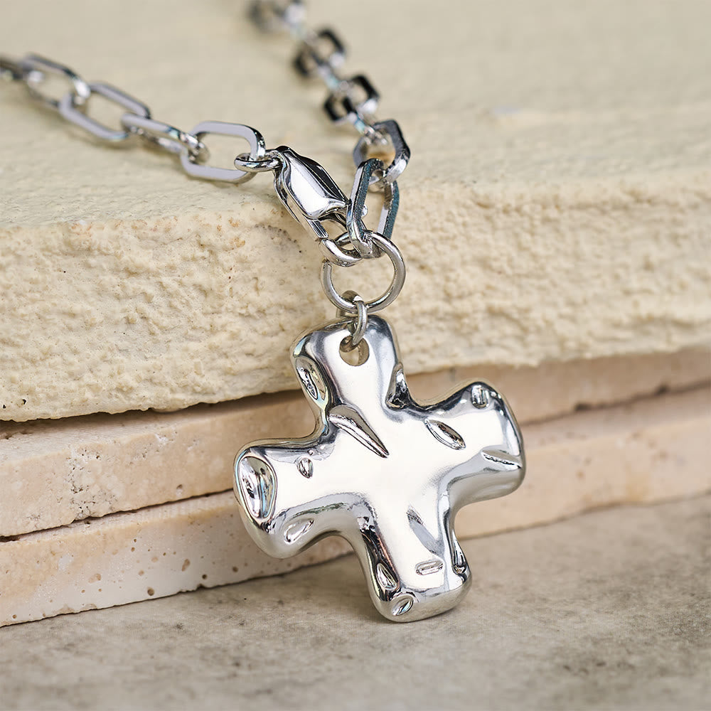 Minimalist Cross Paperclip Link Chain Necklace: A Symbol of Modern Faith & Style