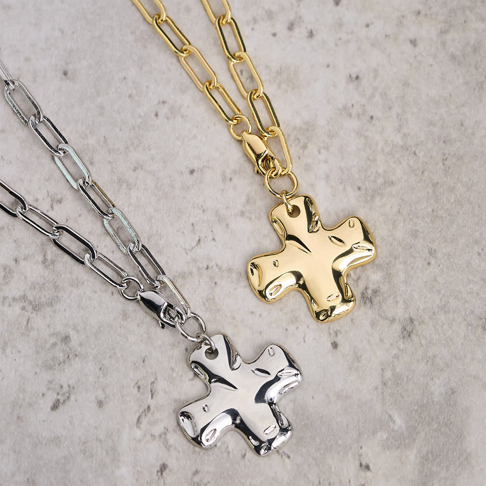 Minimalist Cross Paperclip Link Chain Necklace: A Symbol of Modern Faith & Style