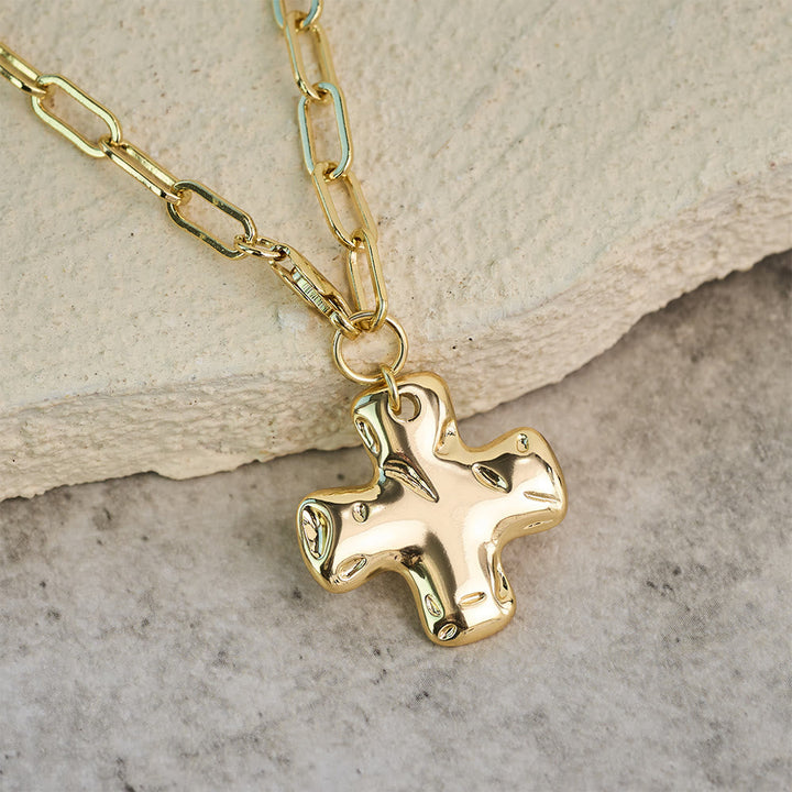 Minimalist Cross Paperclip Link Chain Necklace: A Symbol of Modern Faith & Style