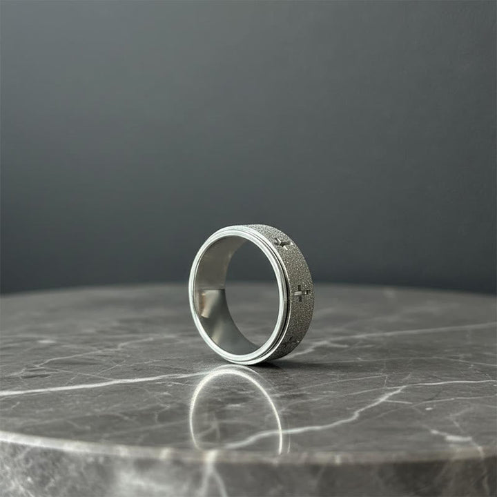 Rotating Cross Spinner Stress-relieving Ring: Emblem of Unshakable Faith