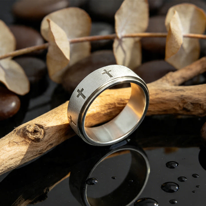Rotating Cross Spinner Stress-relieving Ring: Emblem of Unshakable Faith