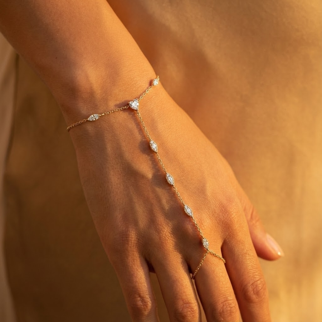 Selene Wave Hand Chain