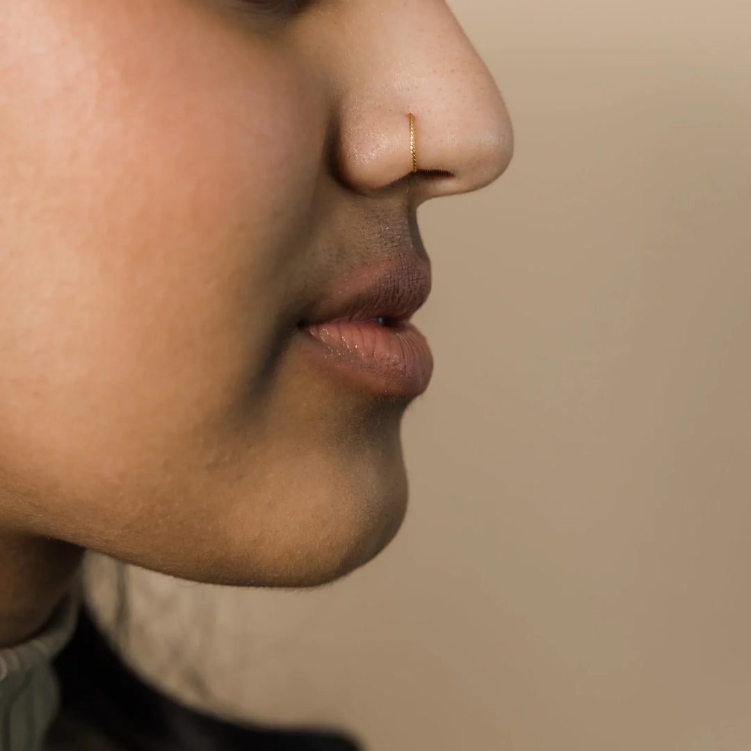 Noor Eterna Twirl Nose Hoop