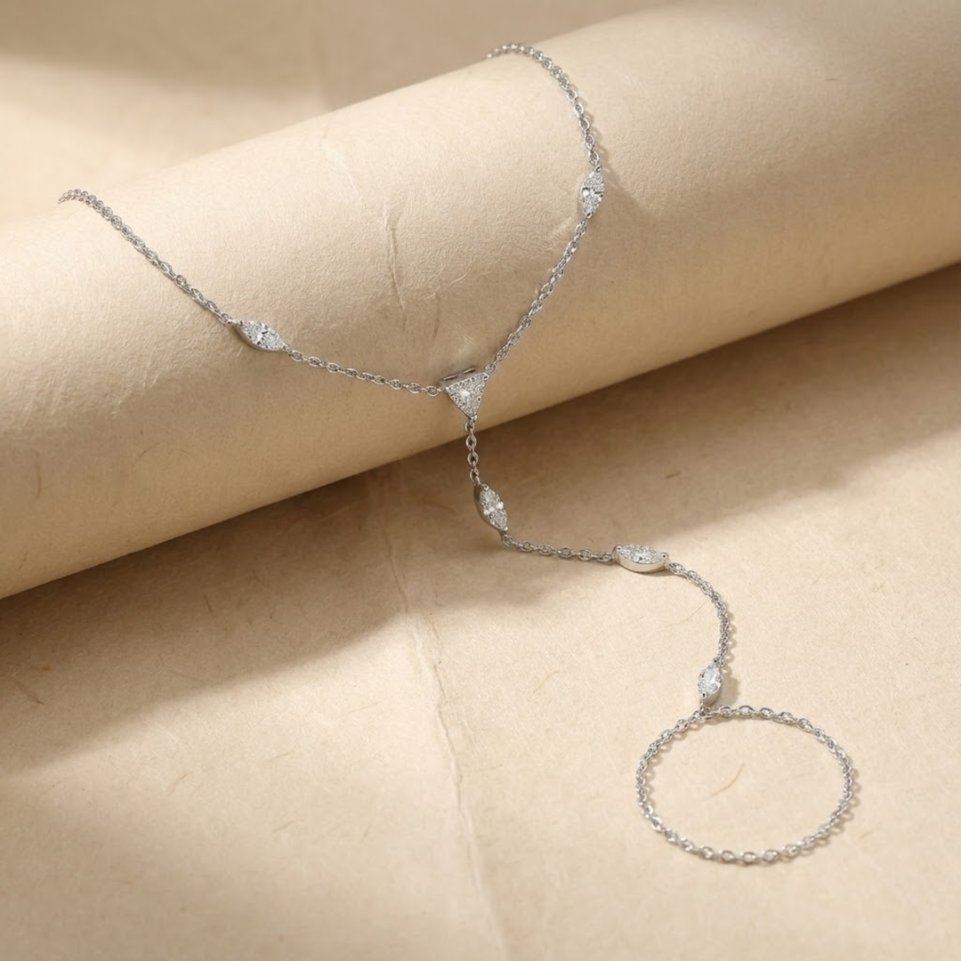 Silva Veil Hand Chain