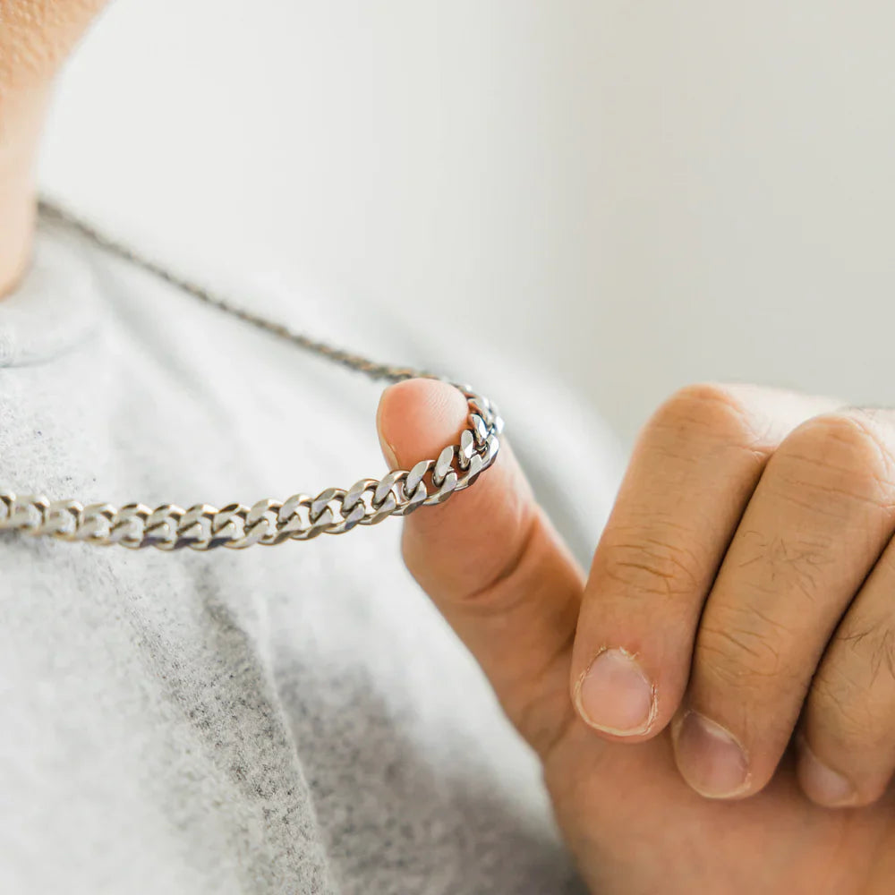 Noor Fajr Cuban Chain Necklace