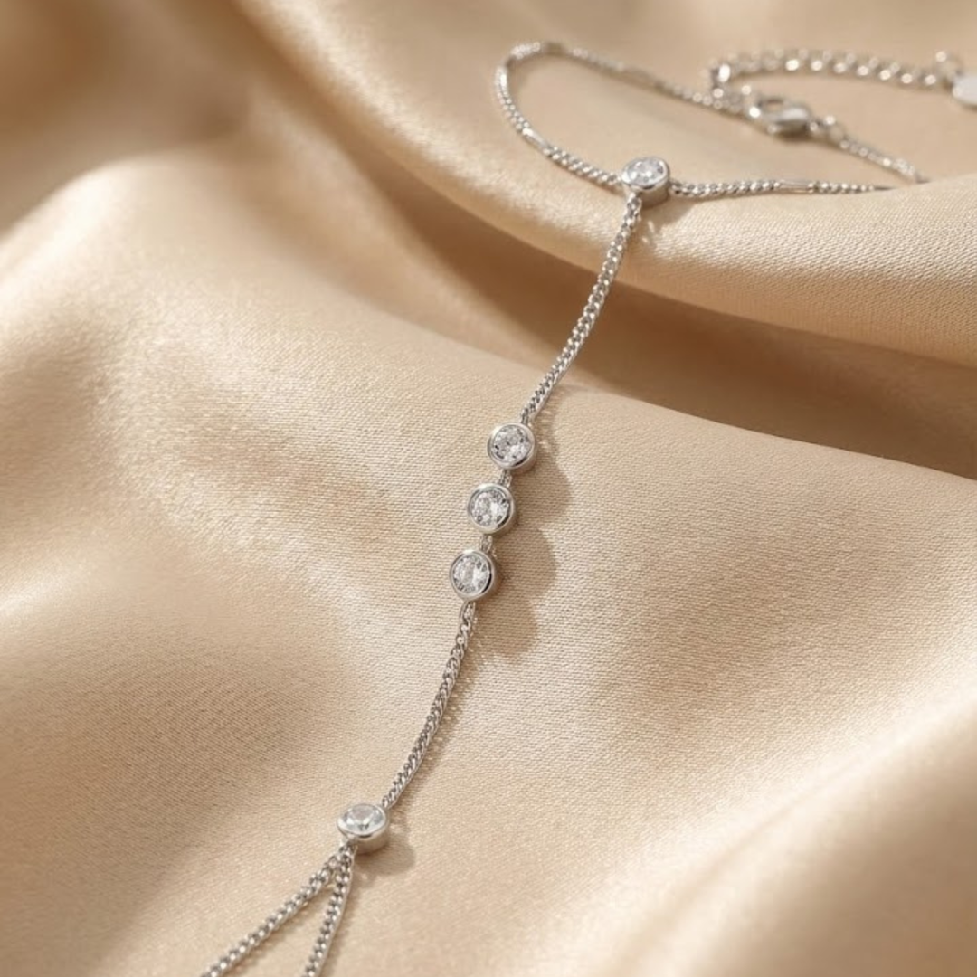 Selene Veil Hand Chain