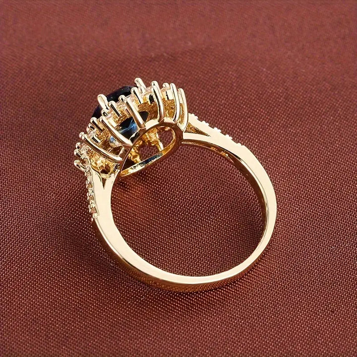 Vionne Sapphirae Ring | Gold